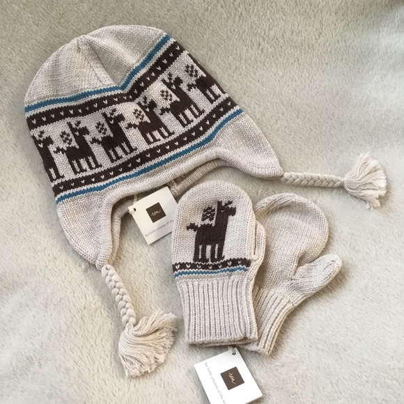 Tea Collection Other - Child’s hand woven hat & mittens set toddler OS 4